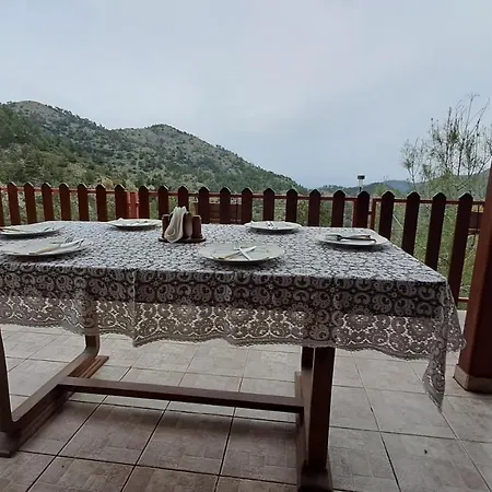 Mountain View 2br House With Garden & Free Parking Ioannis Ylation Saranti Tatil Evi