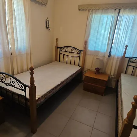 Mountain View 2br House With Garden & Free Parking Ioannis Ylation Saranti Nyaraló *