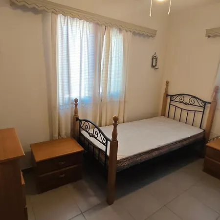 Mountain View 2br House With Garden & Free Parking Ioannis Ylation Saranti Nikosia