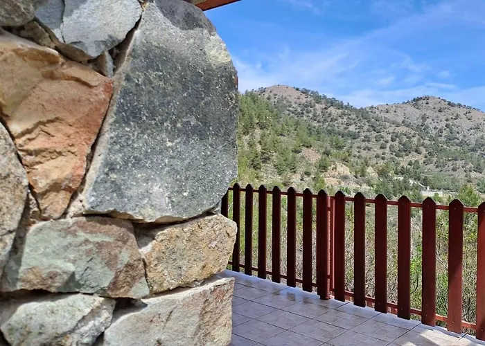 Σπίτι διακοπών Mountain View 2br House With Garden & Free Parking Ioannis Ylation Saranti Λευκωσία