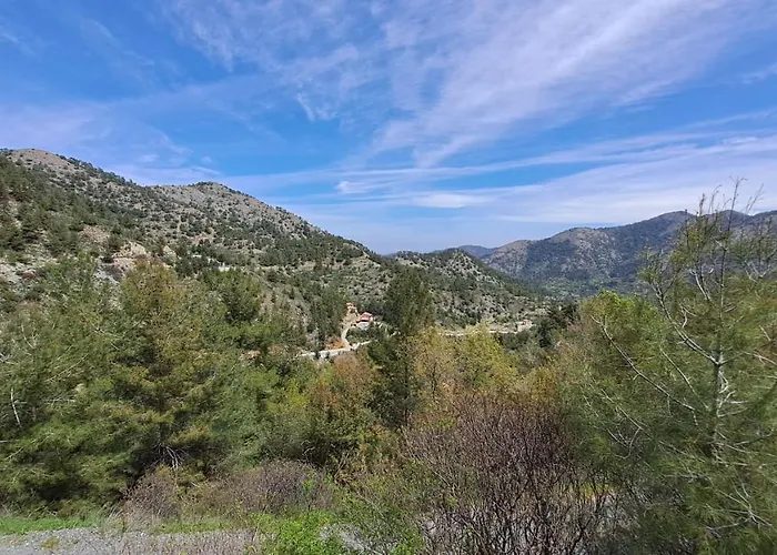 Σπίτι διακοπών Mountain View 2br House With Garden & Free Parking Ioannis Ylation Saranti *
