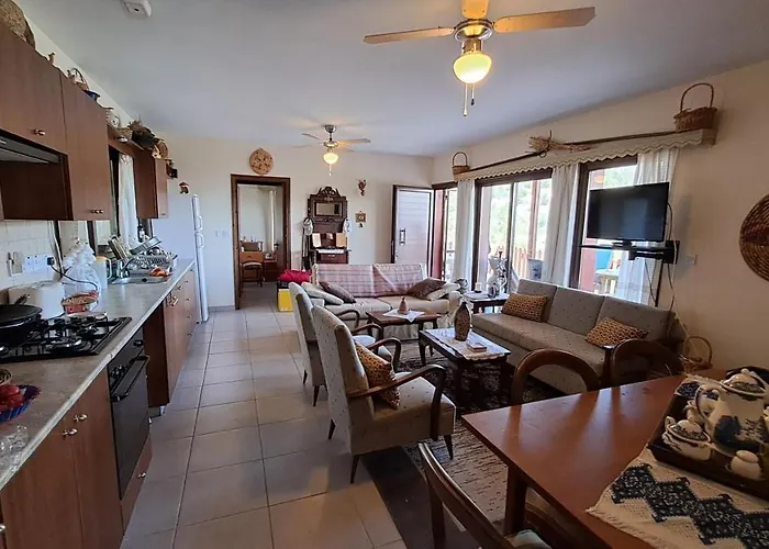 Mountain View 2br House With Garden & Free Parking Ioannis Ylation Saranti * Λευκωσία